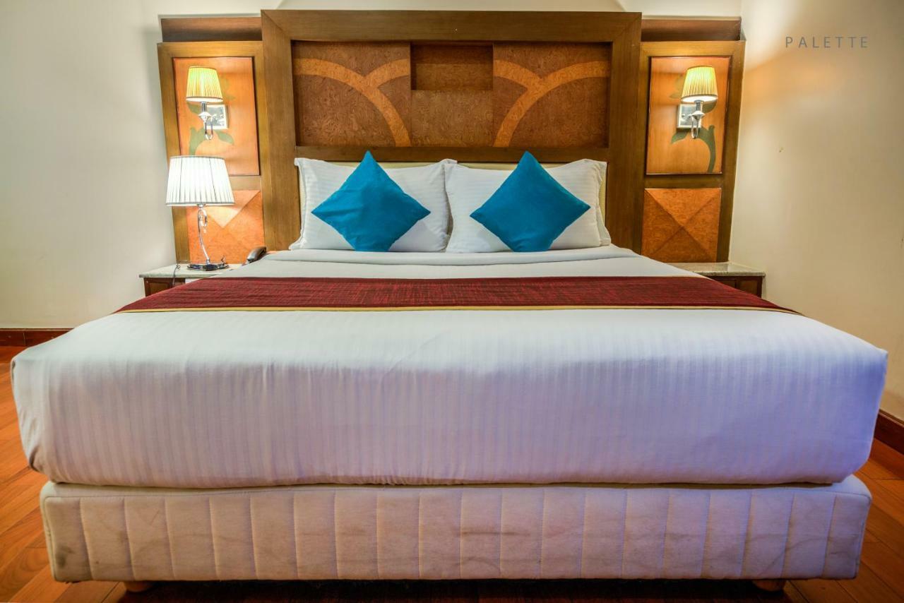 Golden Metro Hotel Bangalore Eksteriør billede