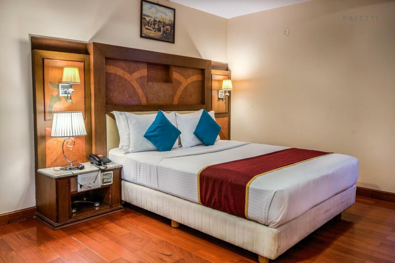 Golden Metro Hotel Bangalore Eksteriør billede